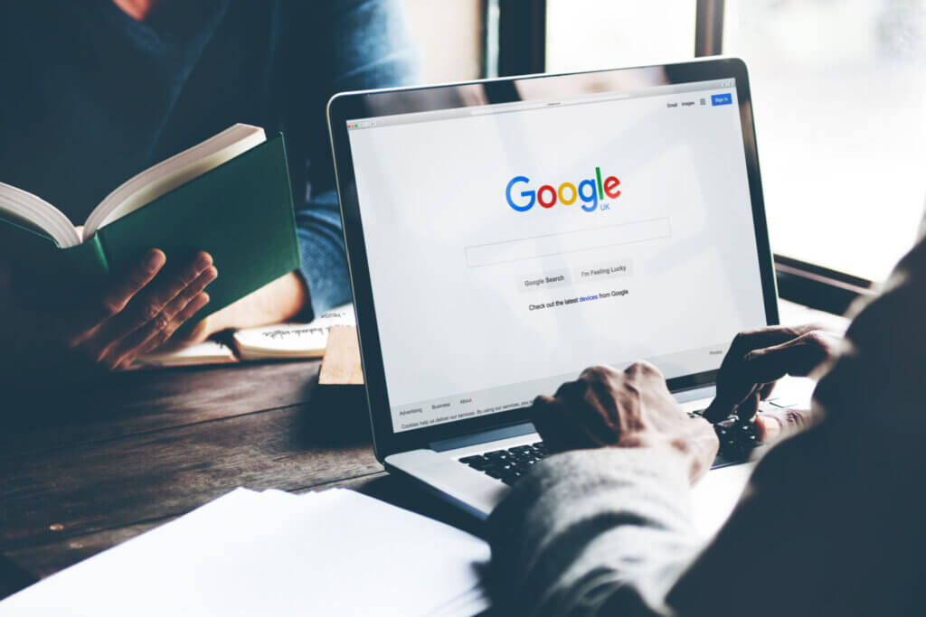 Die Evolution der SEO: Vom Keyword-Stuffing bis zur KI-gesteuerten Suche